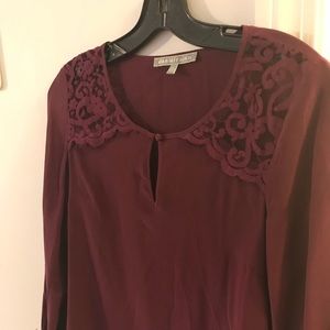 Like new Daniel Rainn plum silk blouse Xs